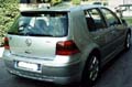 Minigonne, sottoparaurti, spoiler posteriore Lester, antenna e griglia Simoni Racing, dischi in lega OZ, cliccare per ingrandire